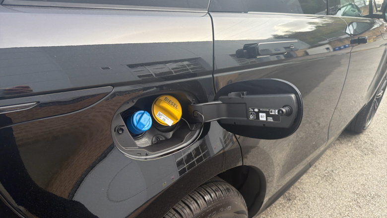 Land Rover Range Rover Evoque 2.0 D200 Edition 5dr Auto Diesel Hatchback